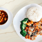 Best Sesame Chicken over Rice 芝麻鸡／反 in San Francisco, CA